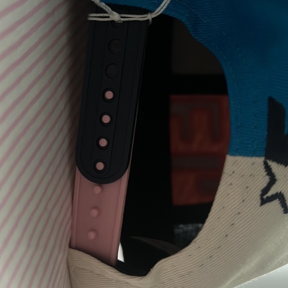 acne hat - Picture 5 of 5